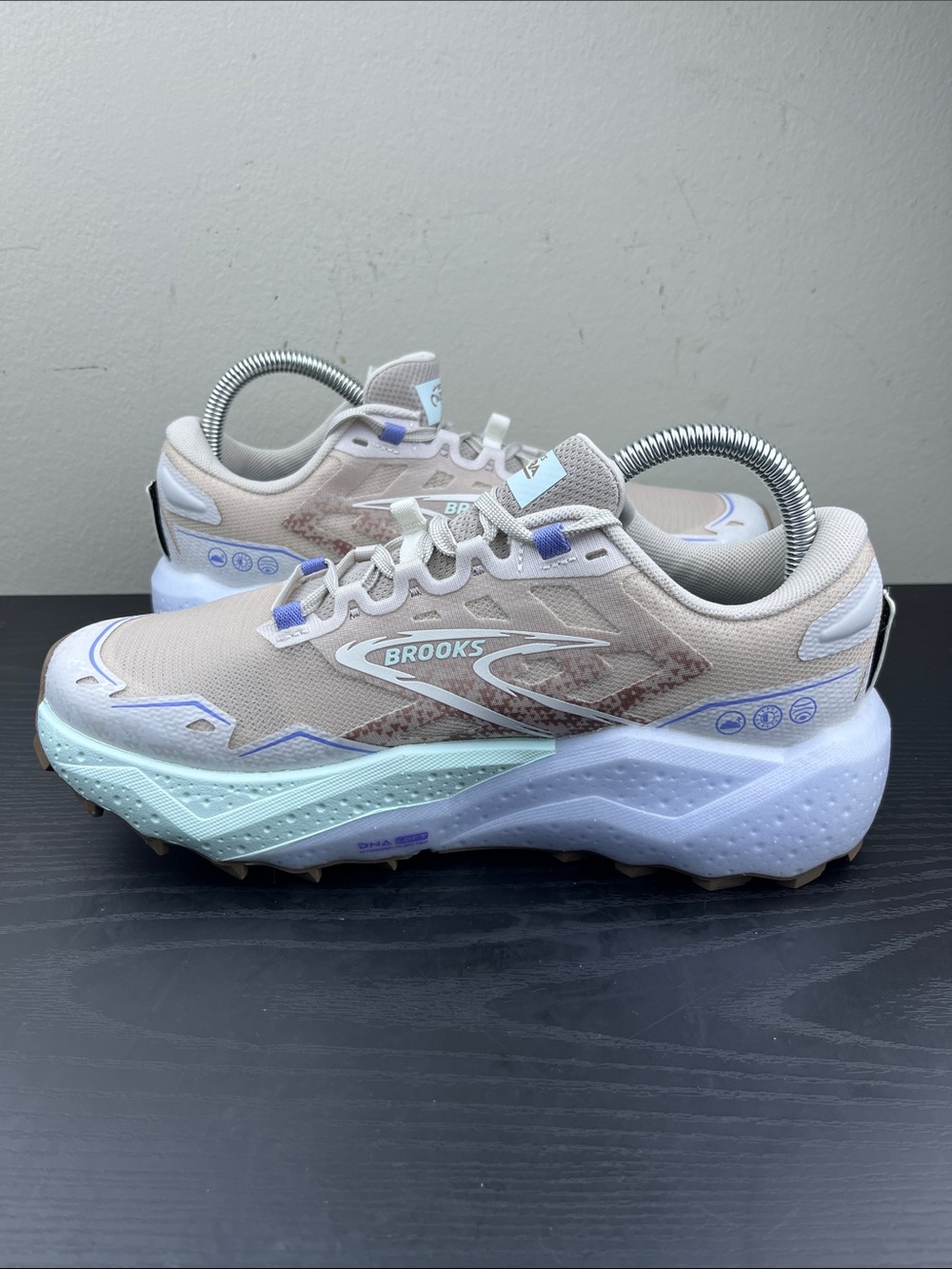 Brooks Caldera 7 Trail Running Shoes Beige Mint Blue Women's Size 8.5 - Picture 7 of 13
